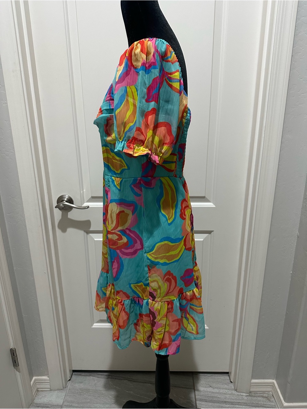 Gianni Bini Turquoise Multi Floral Puff-Sleeve Mini Dress Bundle! - Picture 3 of 11